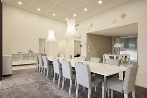 Dineren
