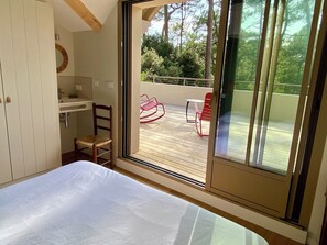 Iron/ironing board, WiFi, bed sheets - Wonderful new penthouse with large terrace + garden, close to the beach (Lège-Cap-Ferret)