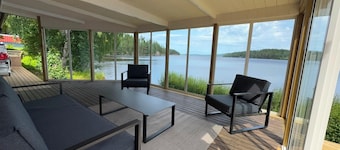 Waterfront house in Bengtsfors 2.5 km from stores and trailer ramp