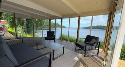 Waterfront house in Bengtsfors 2.5 km from stores and trailer ramp