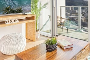 Interior - Modern Stay at The Park on Keeaumoku w/City Views & Luxury Amenities (Honolulu)
