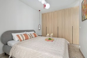 مكواة/لوح كي وواي فاي وملاءات أسرّة