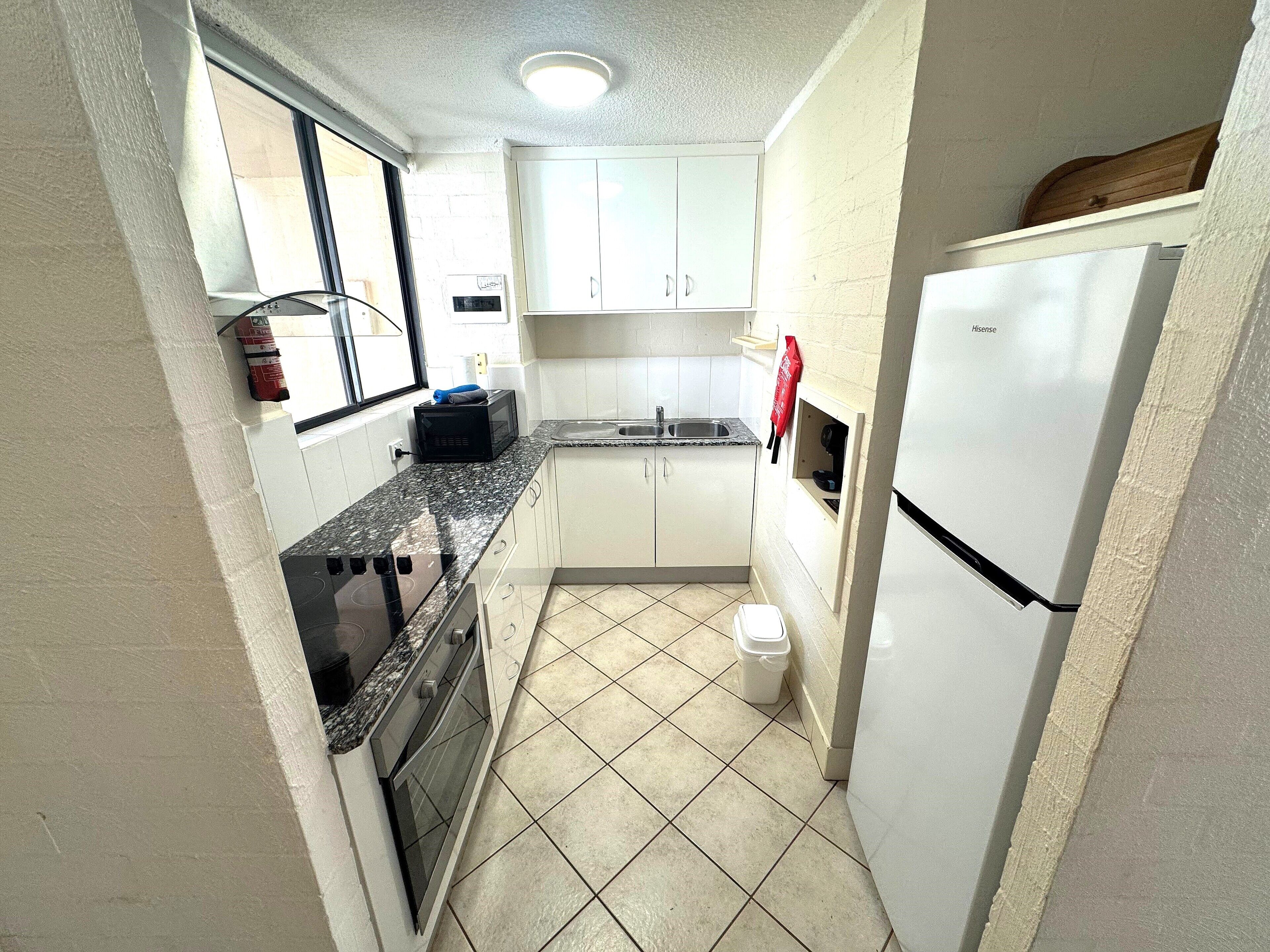 微波炉、烤箱、厨具/餐具