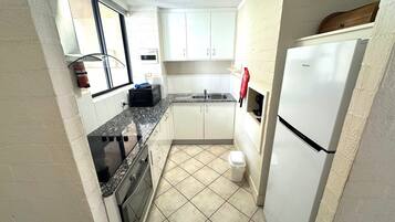 微波炉、烤箱、厨具/餐具