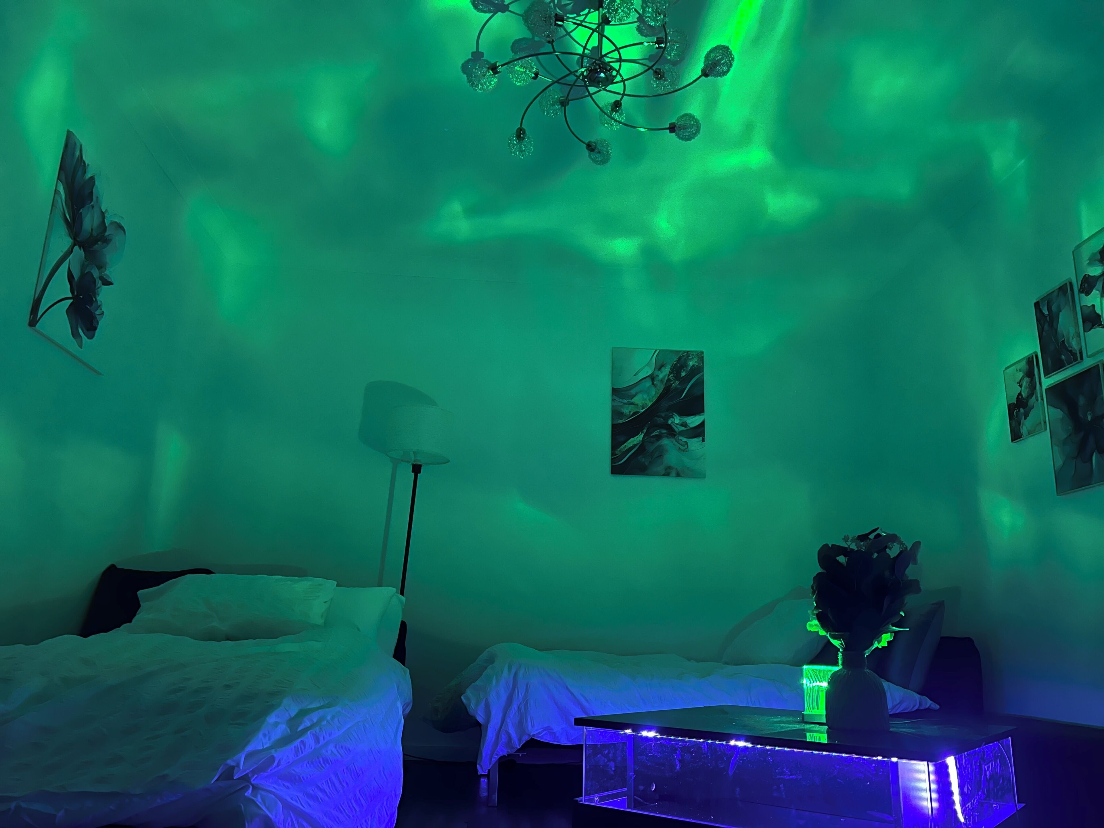 Free WiFi, bed sheets