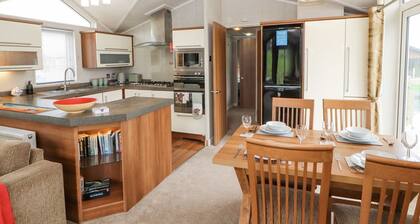 No 8 Hillcote Lodge