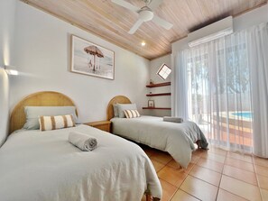 WiFi, bed sheets - Villa Blanca, Kalbarri WA (Kalbarri)