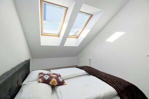 Strygejern/strygebræt, weekendseng, Wi-Fi, sengetøj