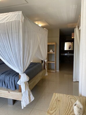 3 bedrooms, free WiFi, bed sheets - Villa del Mare - Waterfront Villa (Willemstad)