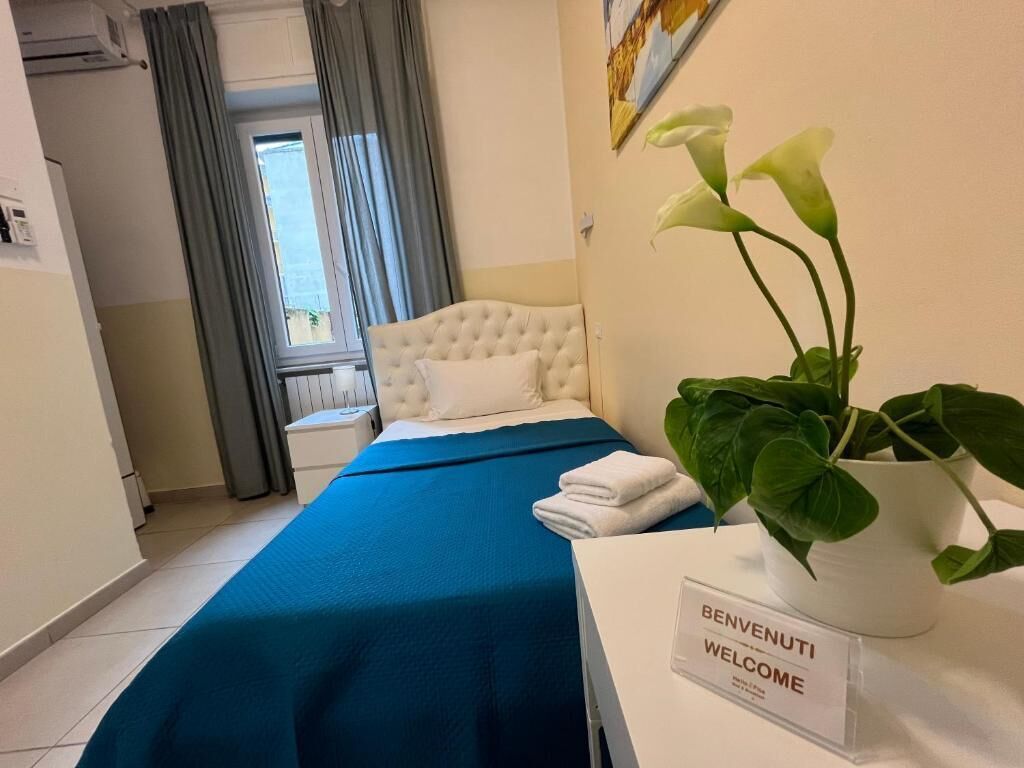 Single Room, Private Bathroom