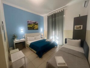 Room - Hello Pisa (Pisa)