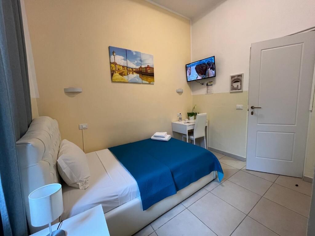 Single Room, Private Bathroom