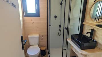 Douche, savon, papier toilette