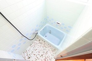 Amenidades de baño ecológicas, secadora de cabello, toallas, jabón 