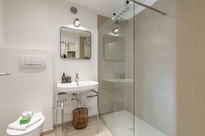 Bathroom - Pl-villas 2 Bedrooms Deluxe 4pax (Porlezza)