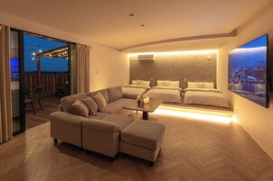 Villa Deluxe, no fumadores, frente al mar | Escritorio, espacio para trabajar con un portátil, cortinas opacas