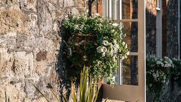 Cottage | Exterior detail