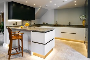 Oppvaskmaskin og kjøkkenutstyr