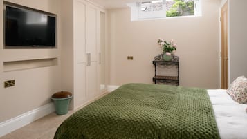 3 bilik tidur, dihias secara berasingan