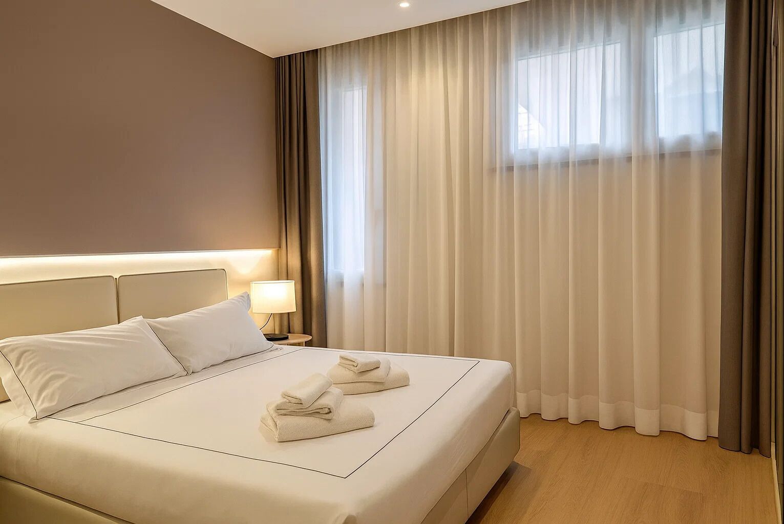 Habitación estándar con 1 cama matrimonial o 2 individuales | Caja de seguridad en la habitación, cunas gratuitas y wifi gratis 