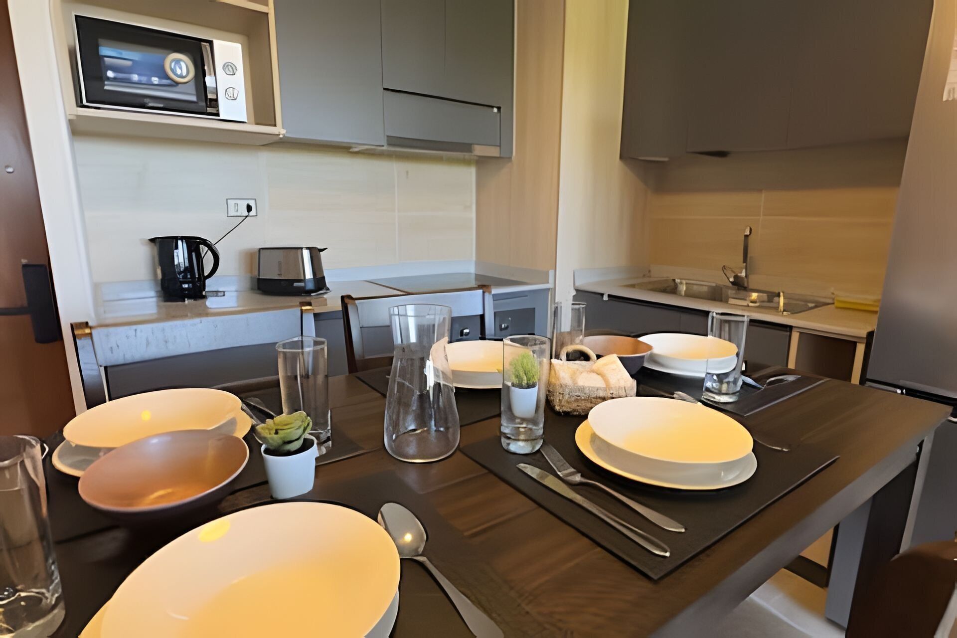 Apartemen | Dapur pribadi | Ketel listrik dan pemanggang roti