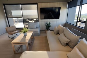 Apartment | Living area - Oceana Suites Los Angeles (Los Angeles)