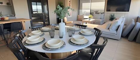 Apartment | Dining