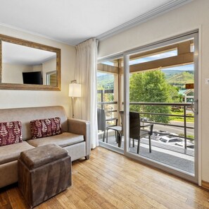 Smart-TV, Tischtennisplatte