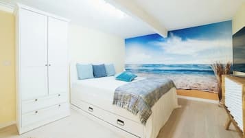 Bügeleisen/Bügelbrett, WLAN, Bettwäsche