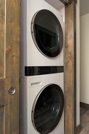 Après Haus has a stacked washer and dryer you may use during your stay - Après Haus: 2BD/2BA w/ Pool, Hot Tubs, Sauna & Free Vail + BC Shuttle (Avon)