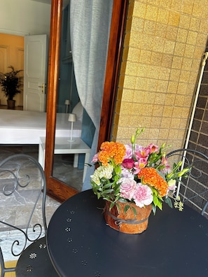 5 habitaciones, tabla de planchar con plancha y wifi gratis