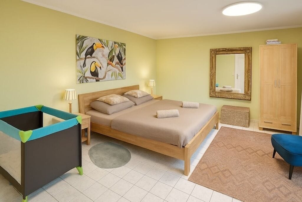 熨斗/熨衫板、Wi-Fi、床單