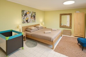 Fer et planche à repasser, Wi-Fi, draps fournis