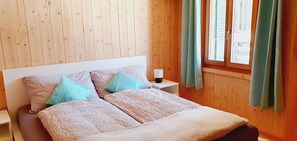 3 Schlafzimmer, Bügeleisen/Bügelbrett, Reisekinderbett, kostenloses WLAN