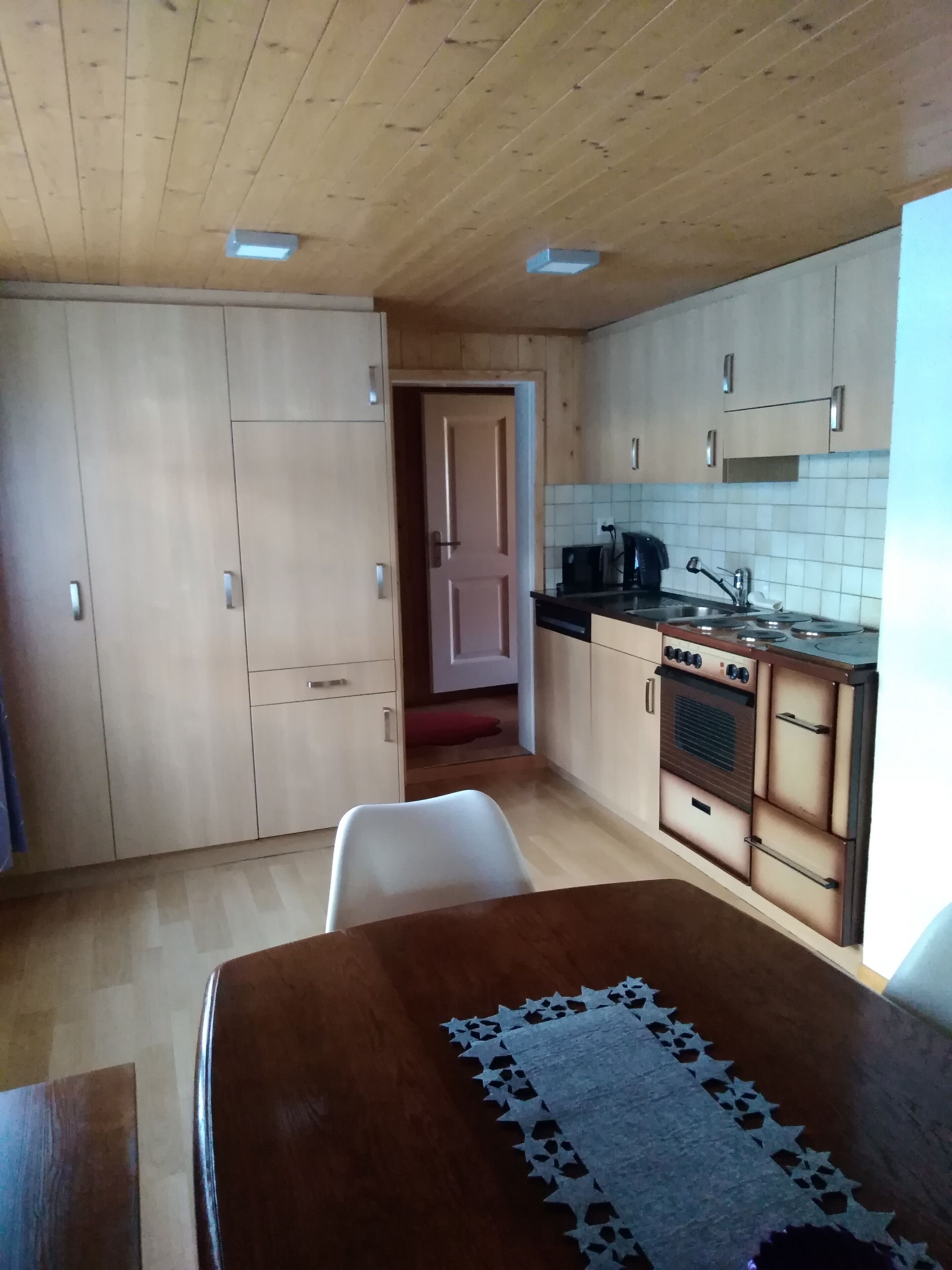 雪櫃、焗爐、爐具、洗碗機