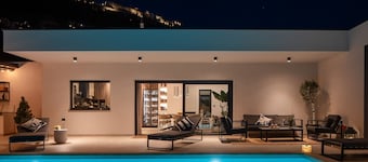 NEW! Villa Bella Ciao: A Stylish 3-Bedroom Retreat with Spectacular Split and Sea Views