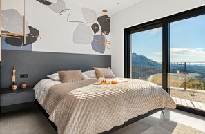 3 bedrooms, iron/ironing board, WiFi, bed sheets - NEW! Villa Bella Ciao: A Stylish 3-Bedroom Retreat with Spectacular Split and Sea Views (Klis)