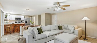 The Gathering Place - Kennewick 6 Bedroom Home