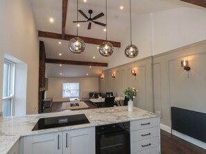 Dishwasher, cookware/dishes/utensils - The Penthouse at 86 (Rossendale)