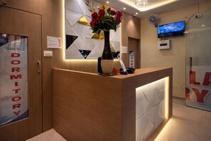 Reception - Relax Kurla Dormitory  (Mumbai)