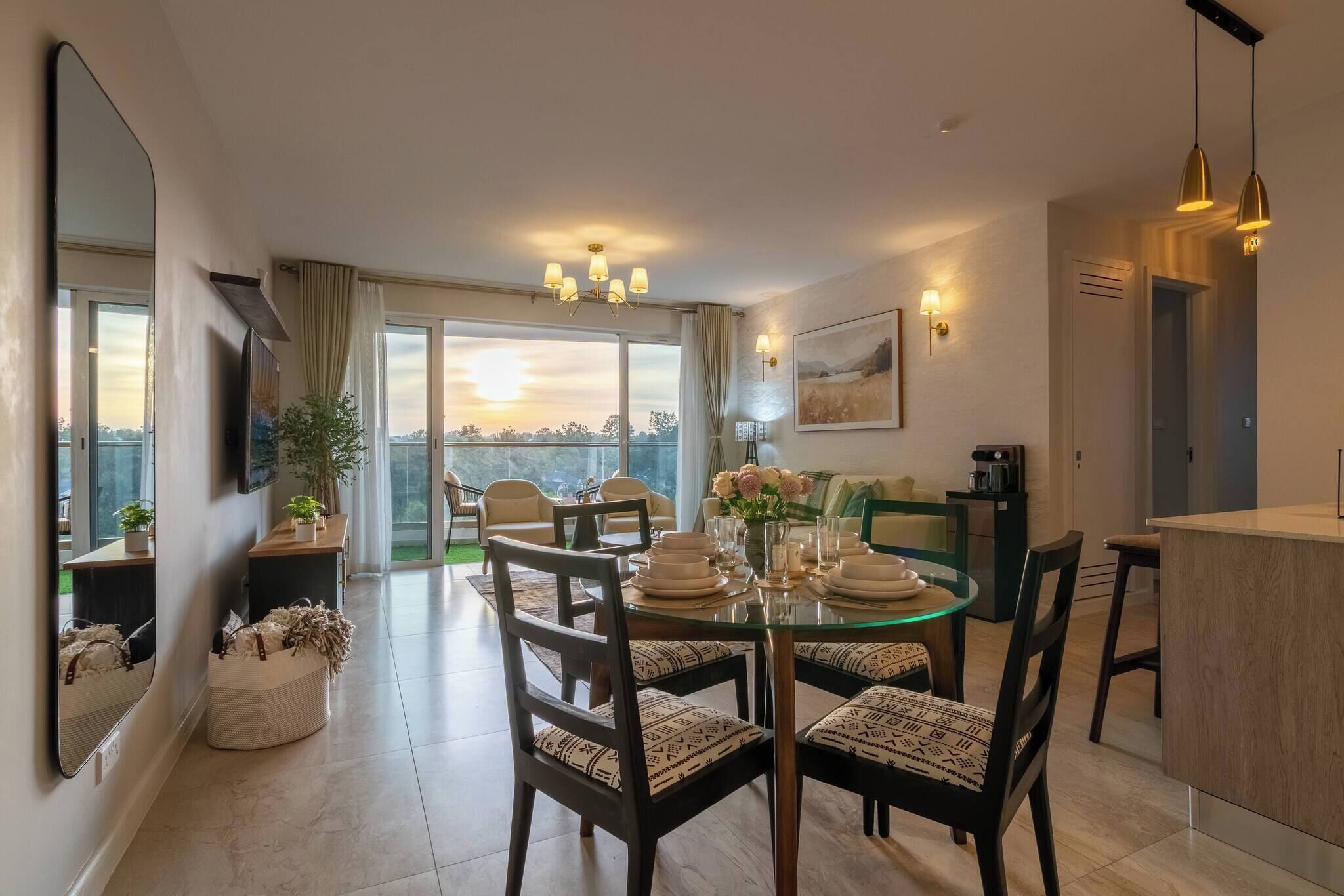 Apartment, 2 Bedrooms, Accessible, Balcony | Dining room
