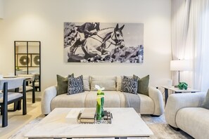 TV - Balcony-Facing Pool 2BR w/ Asst Room, Minutes Walk to Park and Miracle Garden (Dubai)