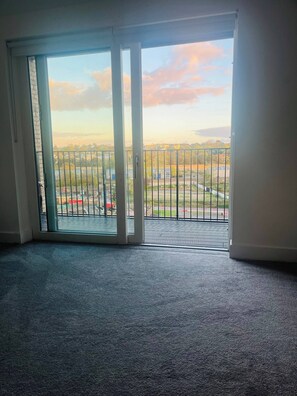 Shared Dormitory, 1 Bedroom, Accessible, Balcony | Interior - Room-private Room for Female Guest (London)