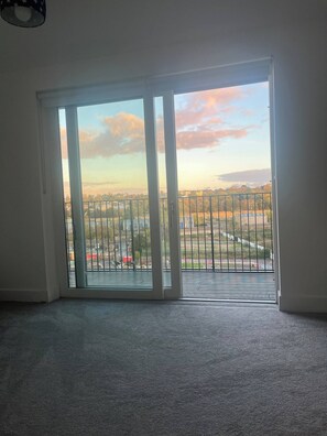 Shared Dormitory, 1 Bedroom, Accessible, Balcony | Interior