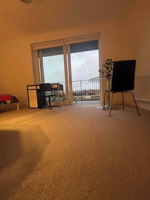 Shared Dormitory, 1 Bedroom, Accessible, Balcony | Interior - Room-private Room for Female Guest (London)