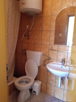 Apartment, 1 Bedroom, Accessible, Smoking | Bathroom - Studio Apartman Maslina in Zaglavice With Great View (Marina)