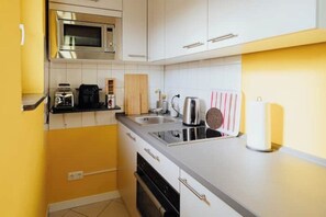 Private kitchen - Central studio, in HH 7 min. to the main station, 2pers. (Hamburg)