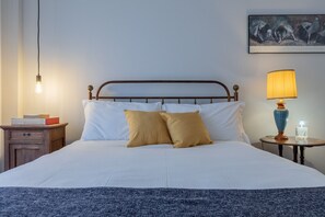 1 chambre, fer et planche à repasser, Wi-Fi gratuit, draps fournis