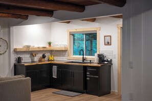 Fridge, microwave, oven, stovetop - Woodsman Lodge Property Buyout - Luxe Space for 41 ppl in Eureka! (Eureka Springs)