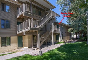 Exterior - Après Haus Studio: Lock-off Unit w Pool, Hot Tubs, Sauna and Vail + BC Shuttle (Avon)